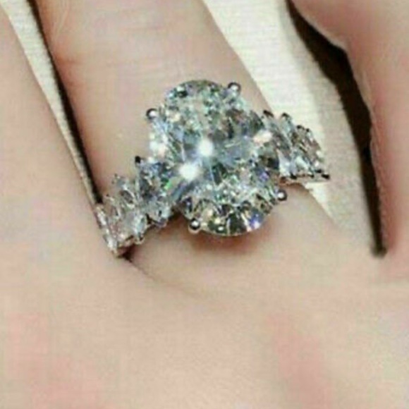 NEW Gorgeous 925 Sterling Silver Ring - Picture 5 of 9